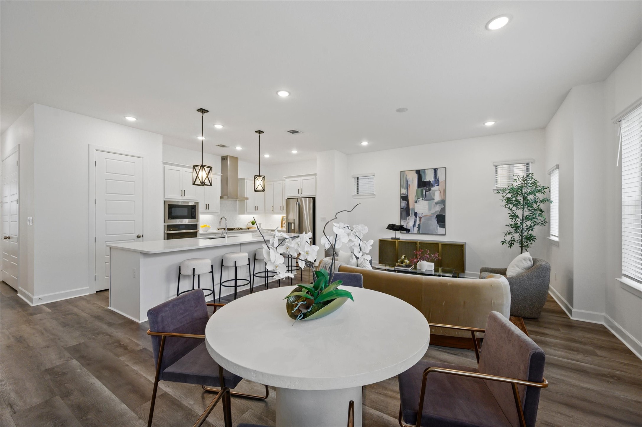 1047 Manacor Lane