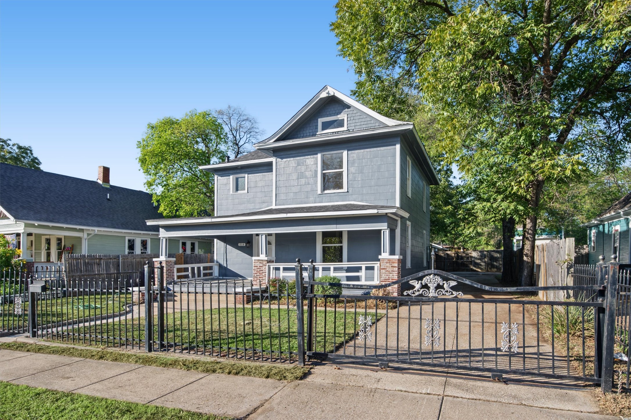 814 W Richmond Avenue