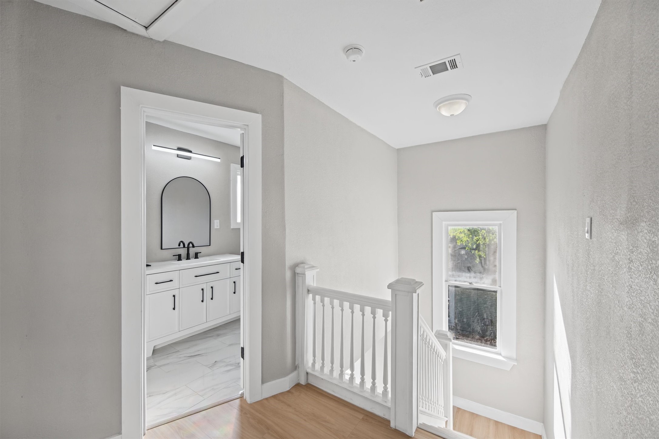 814 W Richmond Avenue