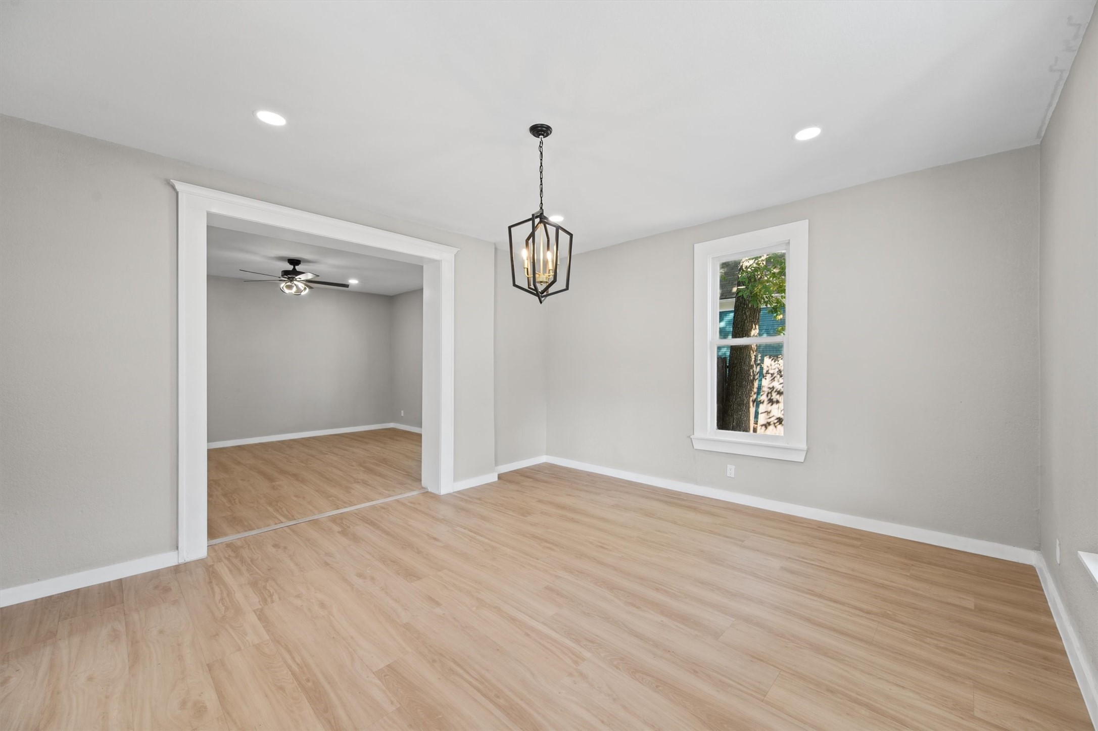 814 W Richmond Avenue
