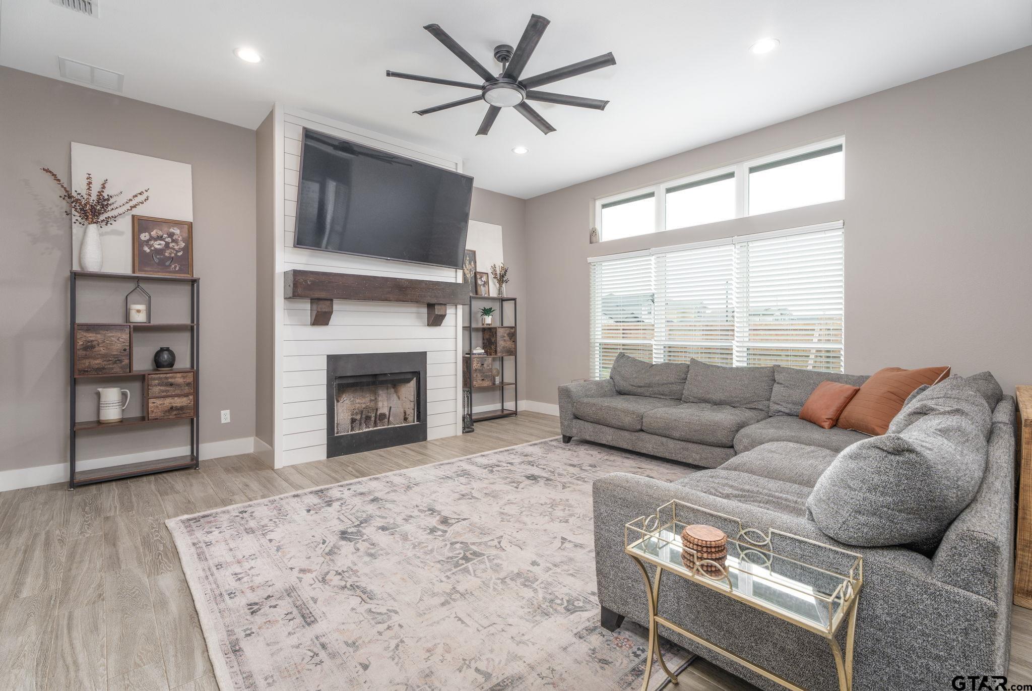 15365 Spring Oaks Dr