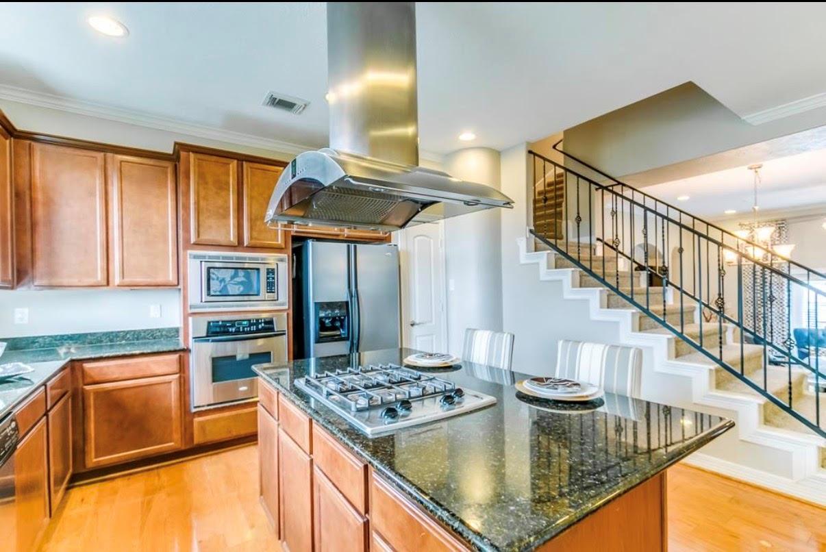 1142 Hempstead Villa Lane