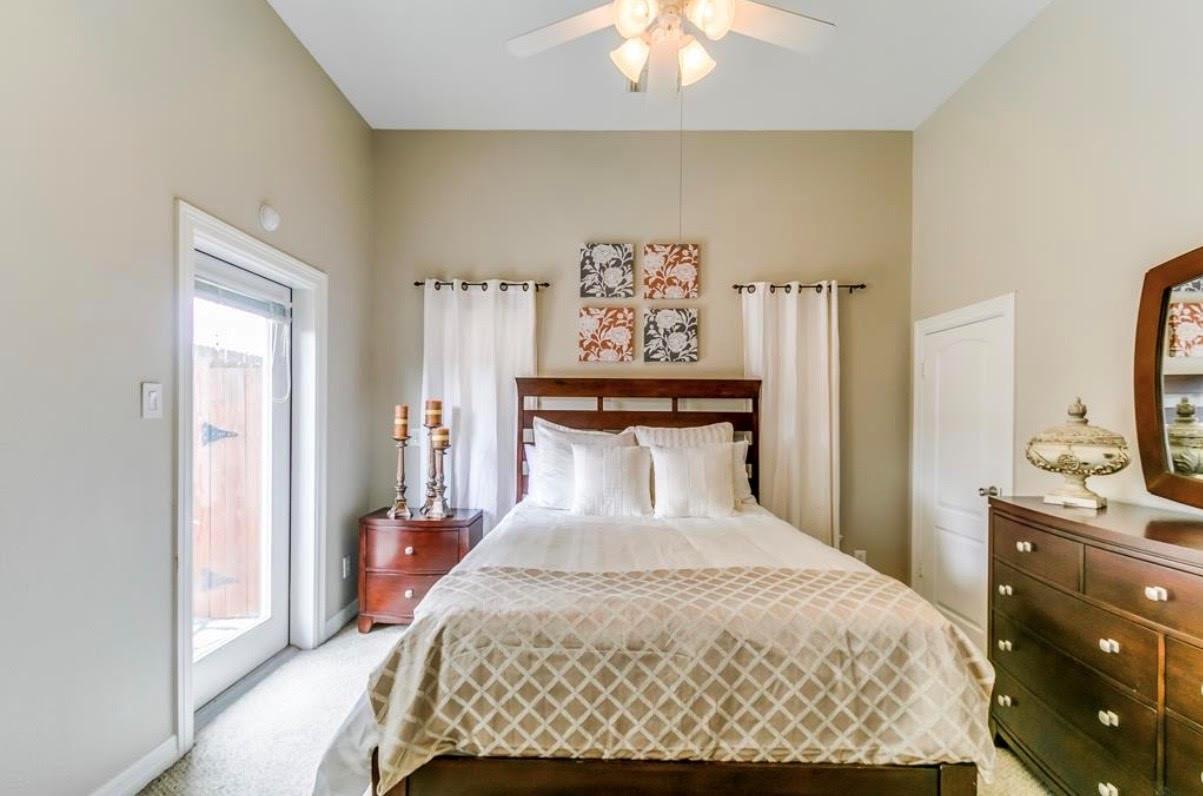 1142 Hempstead Villa Lane