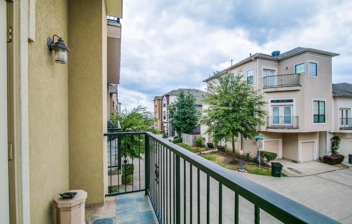1142 Hempstead Villa Lane