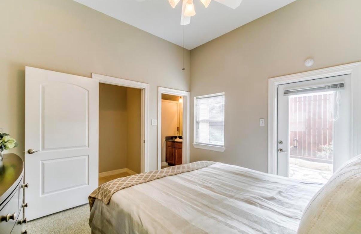 1142 Hempstead Villa Lane