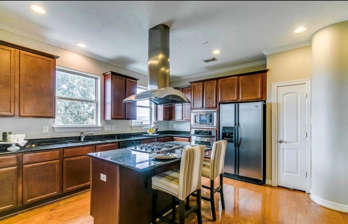 1142 Hempstead Villa Lane