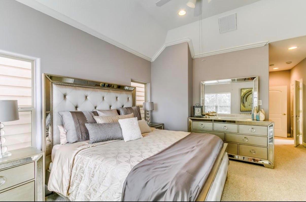 1142 Hempstead Villa Lane
