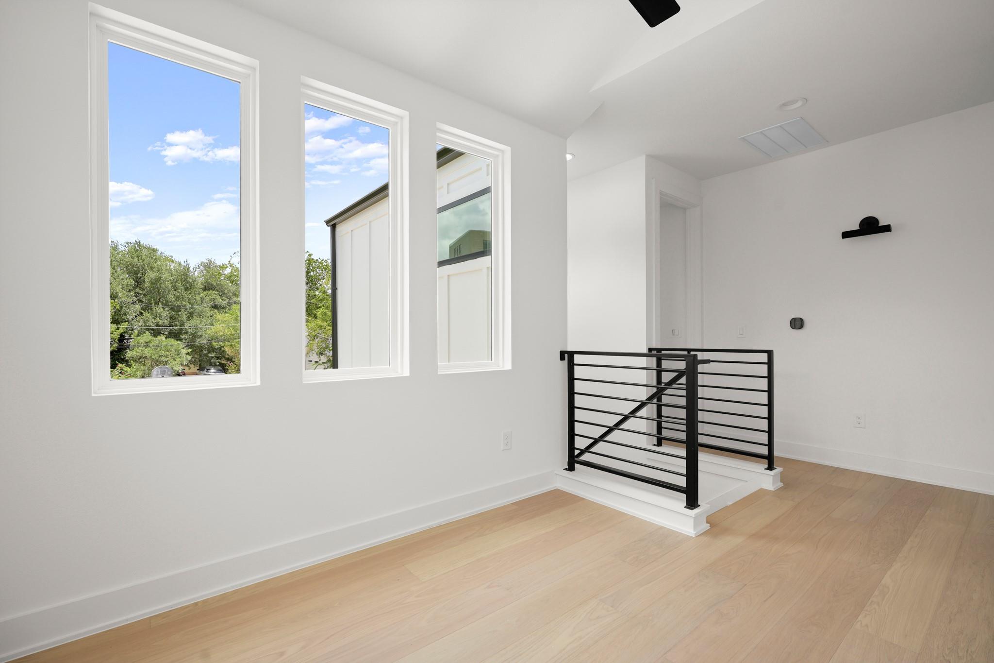913 Capitol CT # 1