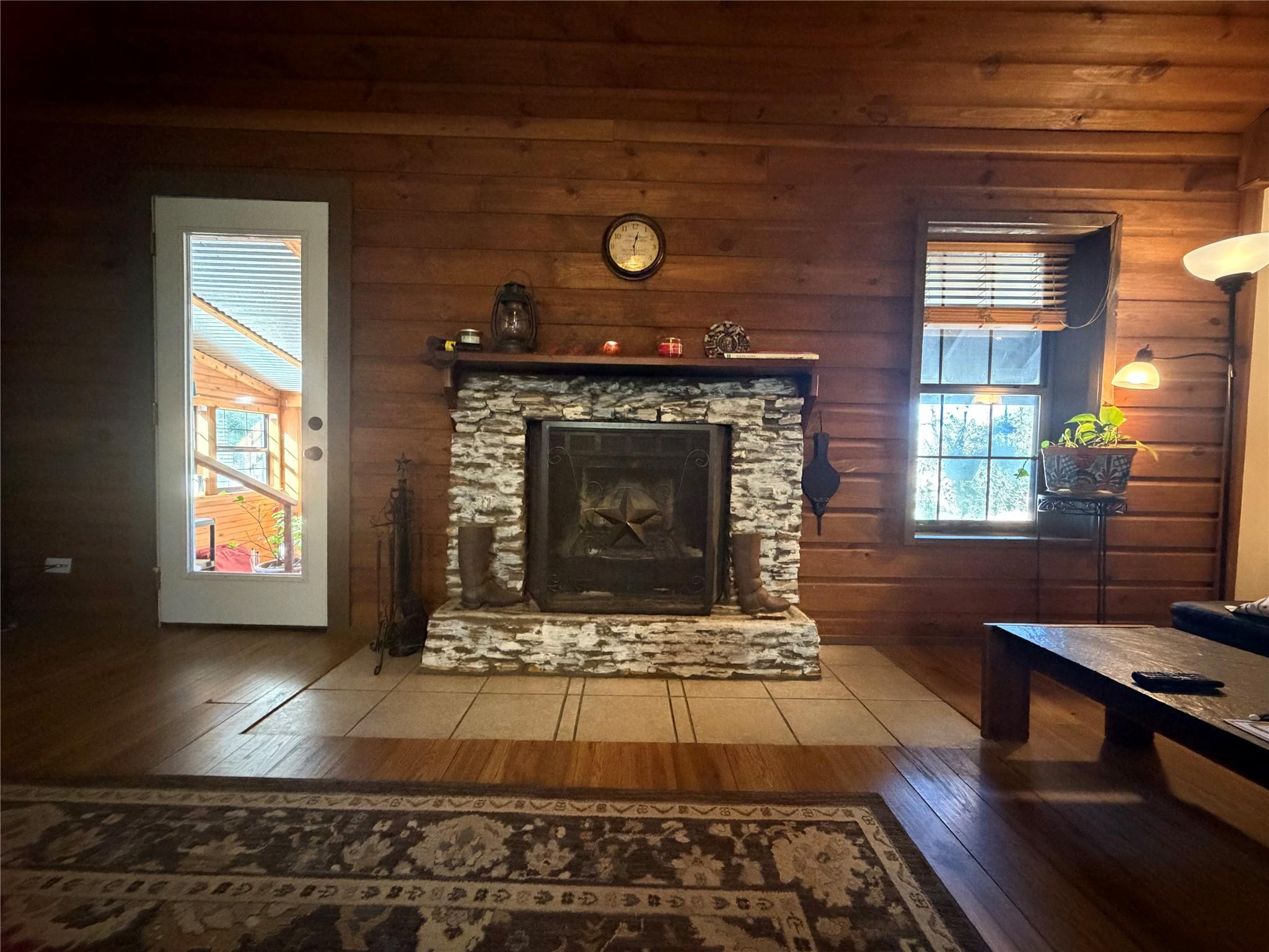 19519 County Road 377