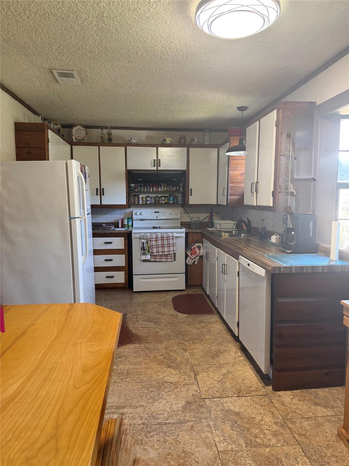 19519 County Road 377