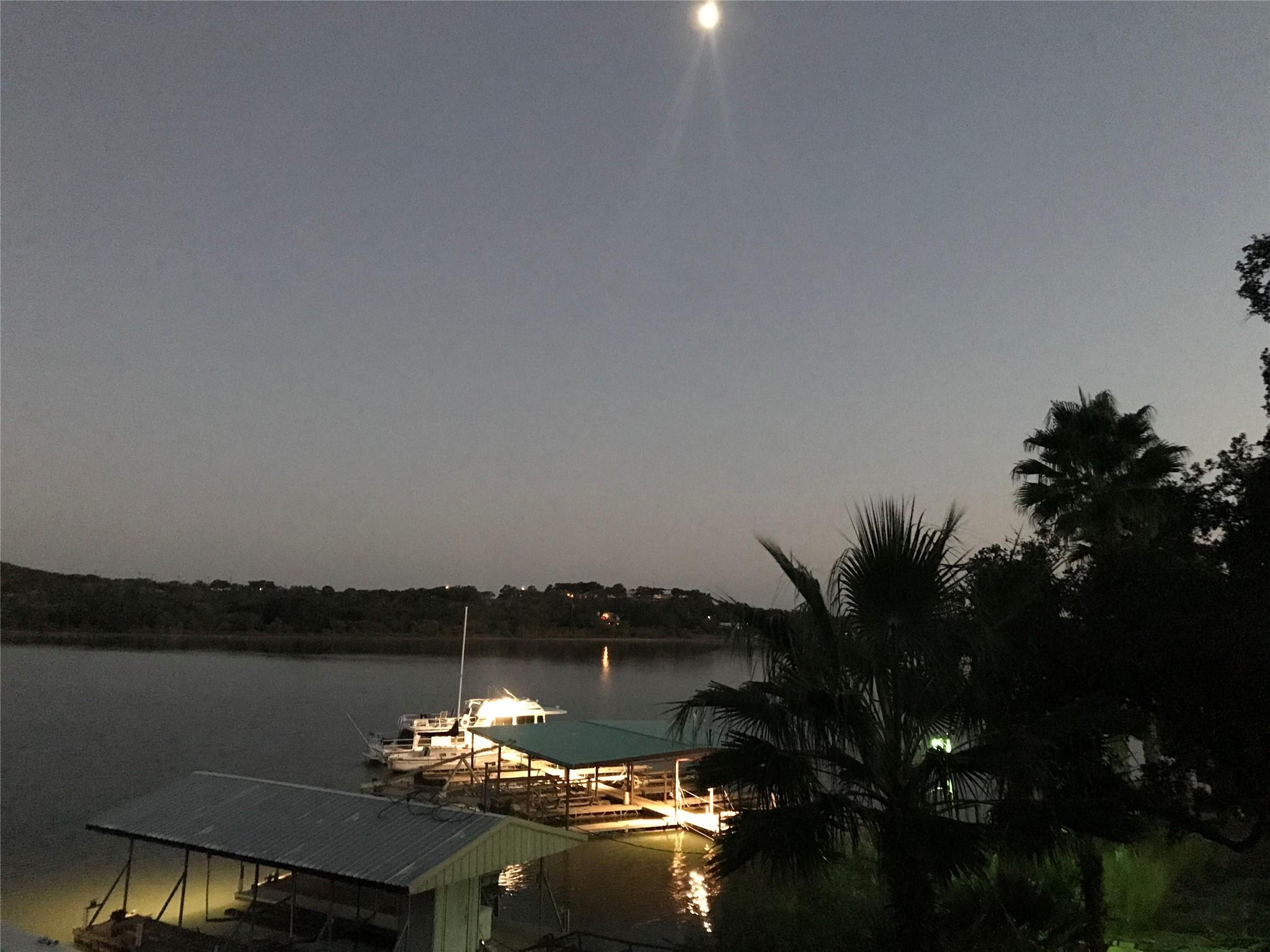 325 Eagle Rest LN NW