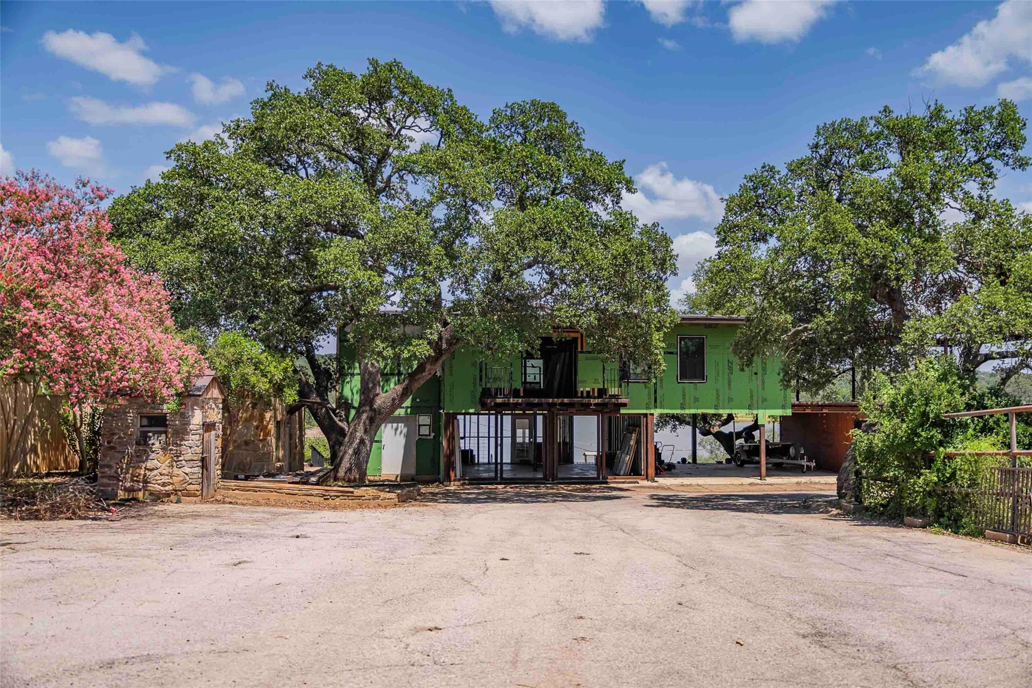 325 Eagle Rest LN NW