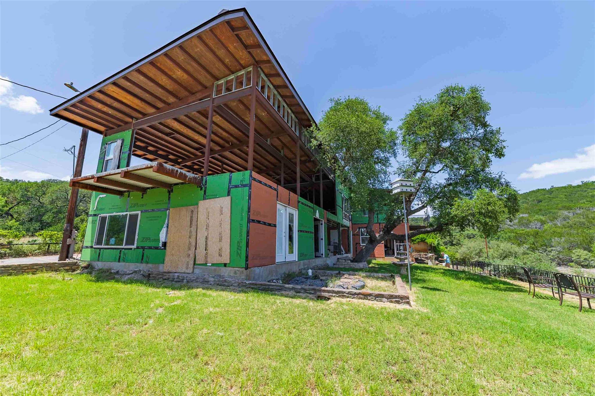 325 Eagle Rest LN NW