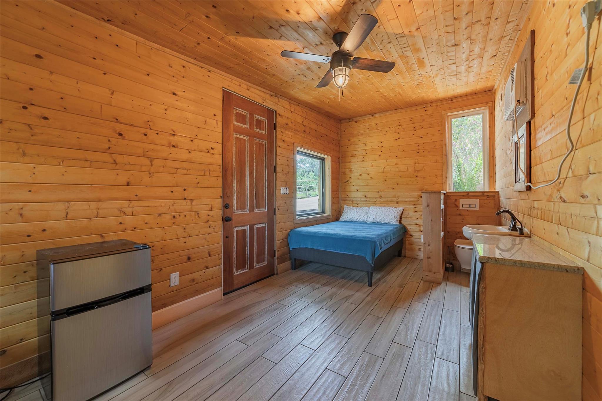 325 Eagle Rest LN NW