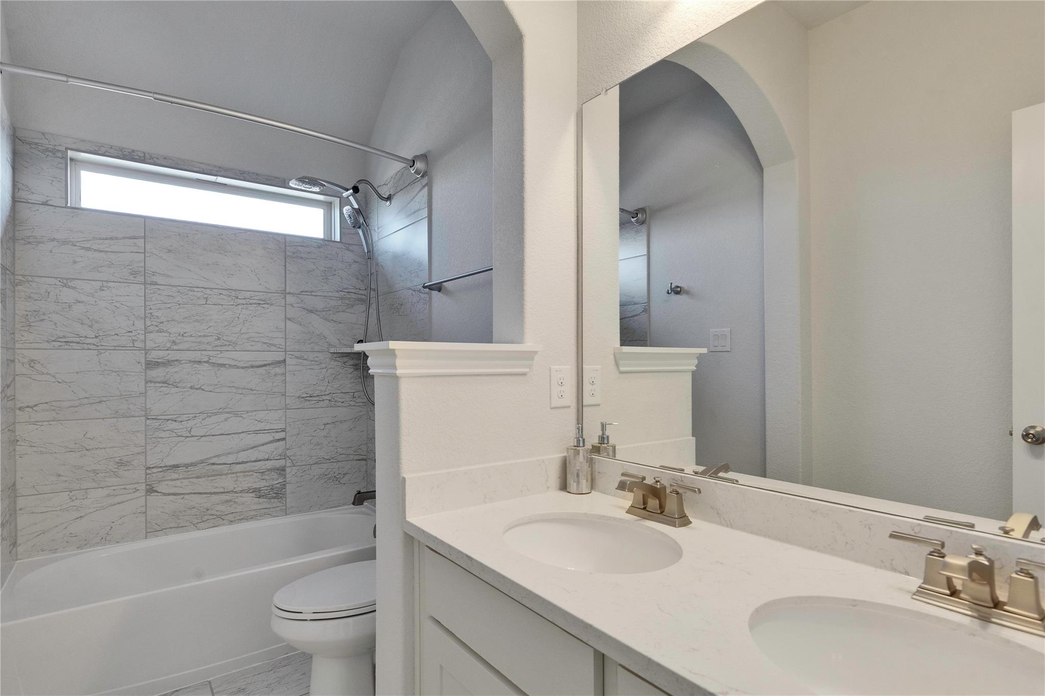 124 Leadtree LOOP