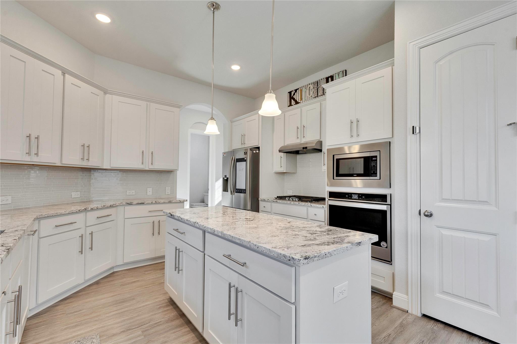 124 Leadtree LOOP