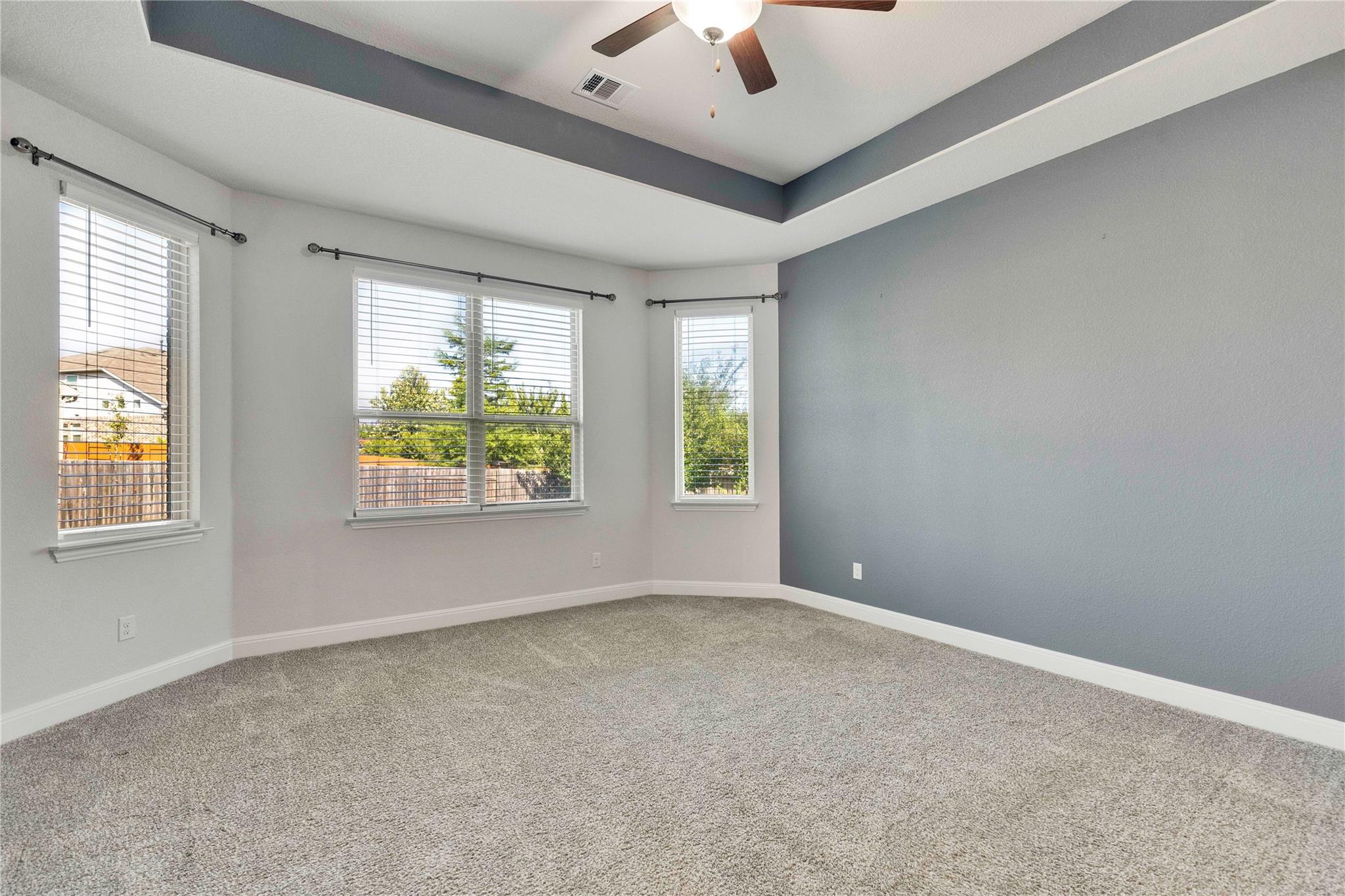 124 Leadtree LOOP