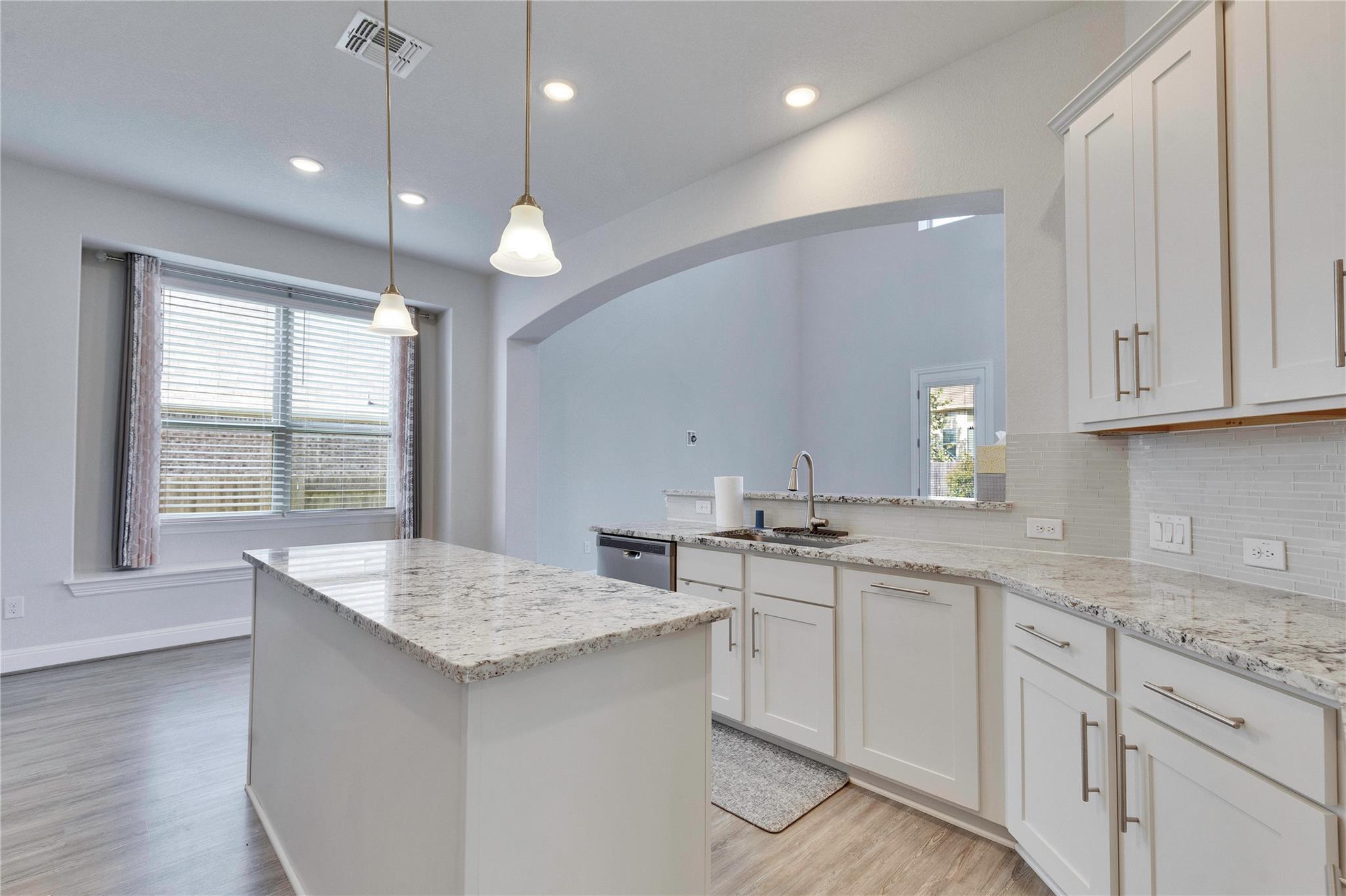 124 Leadtree LOOP
