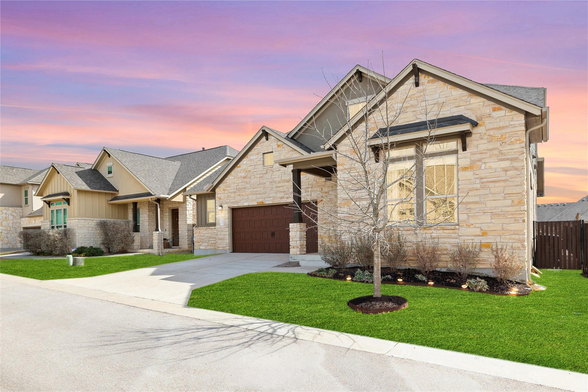 132 Village Oak DR