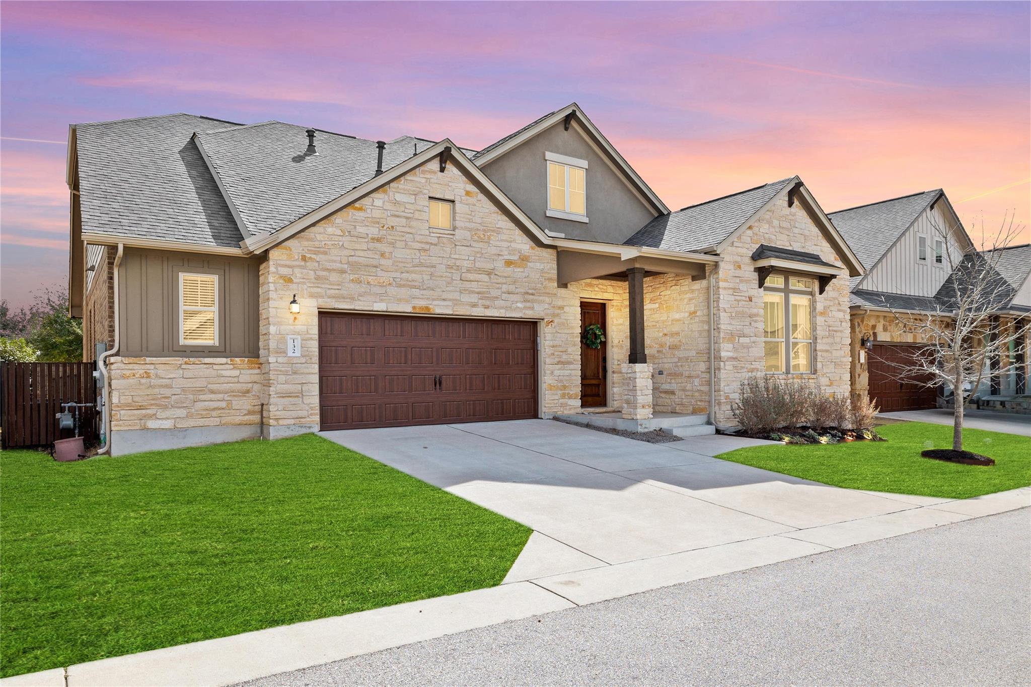 132 Village Oak DR