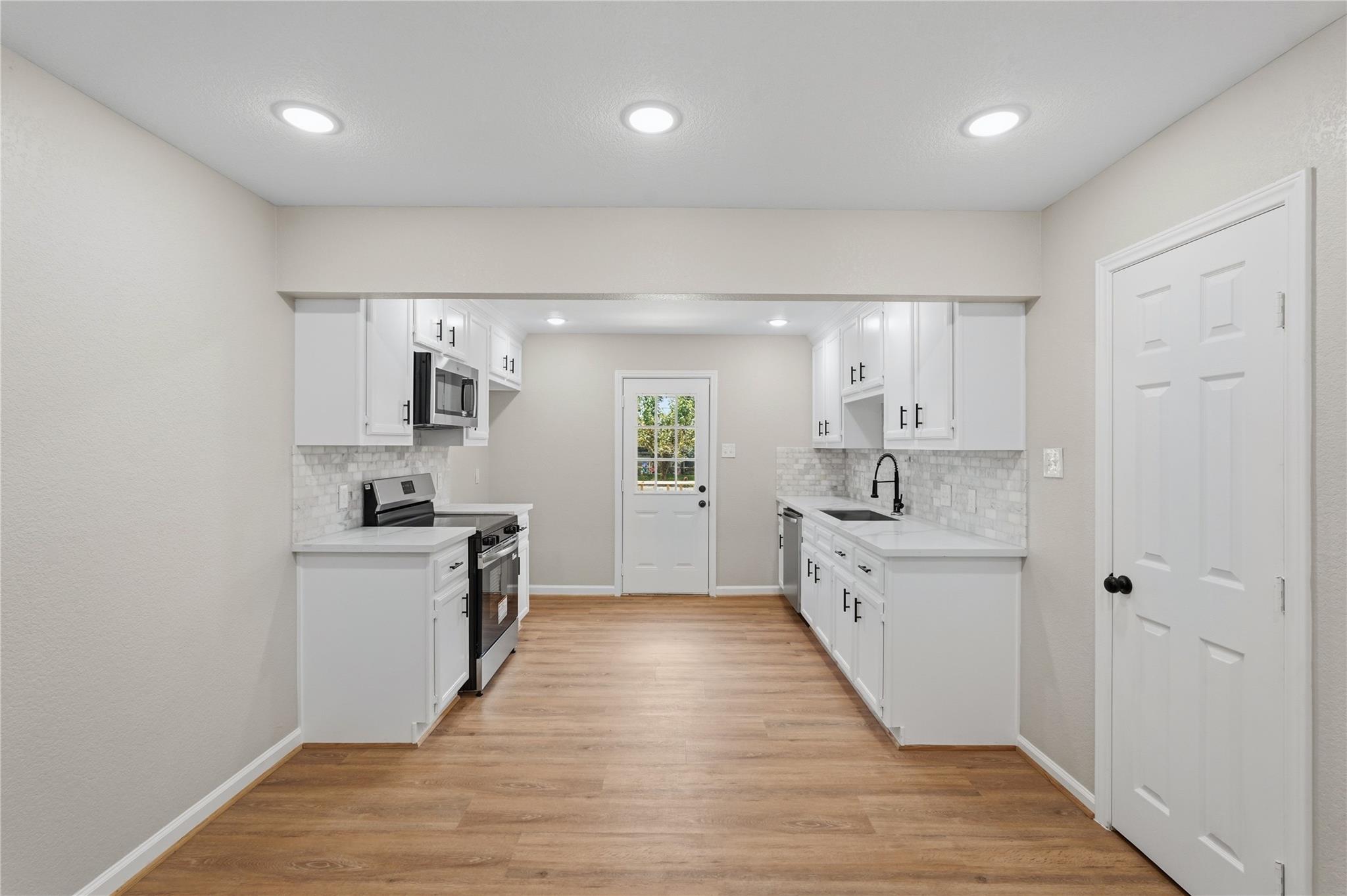 10629 Fairfax Street