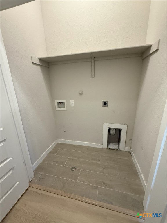 2222 Avery Village 2220