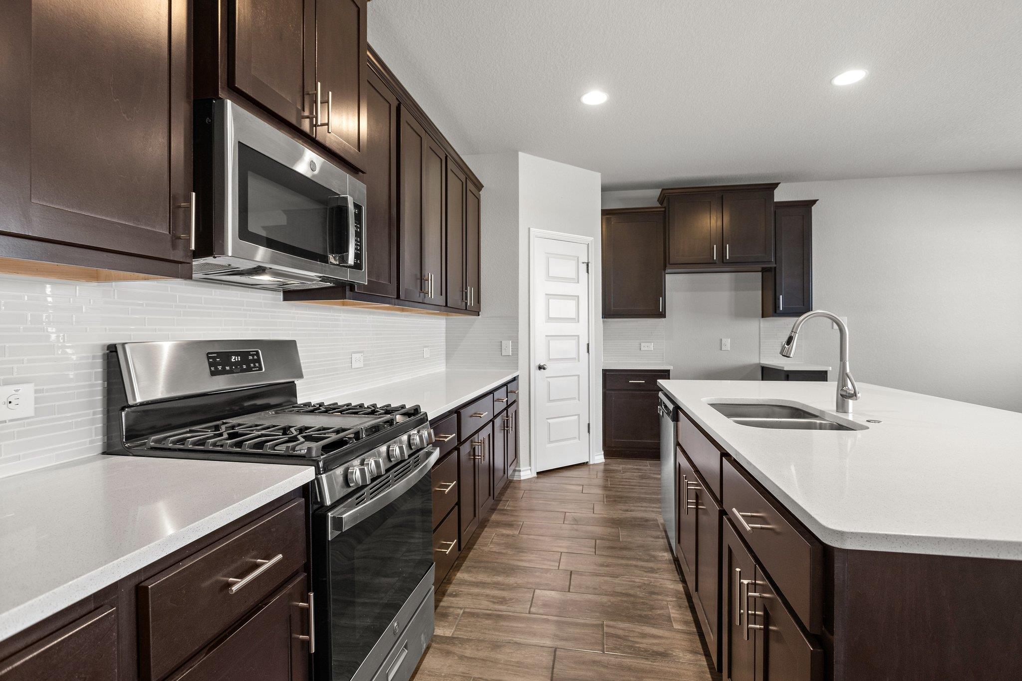 798 Eves Necklace DR