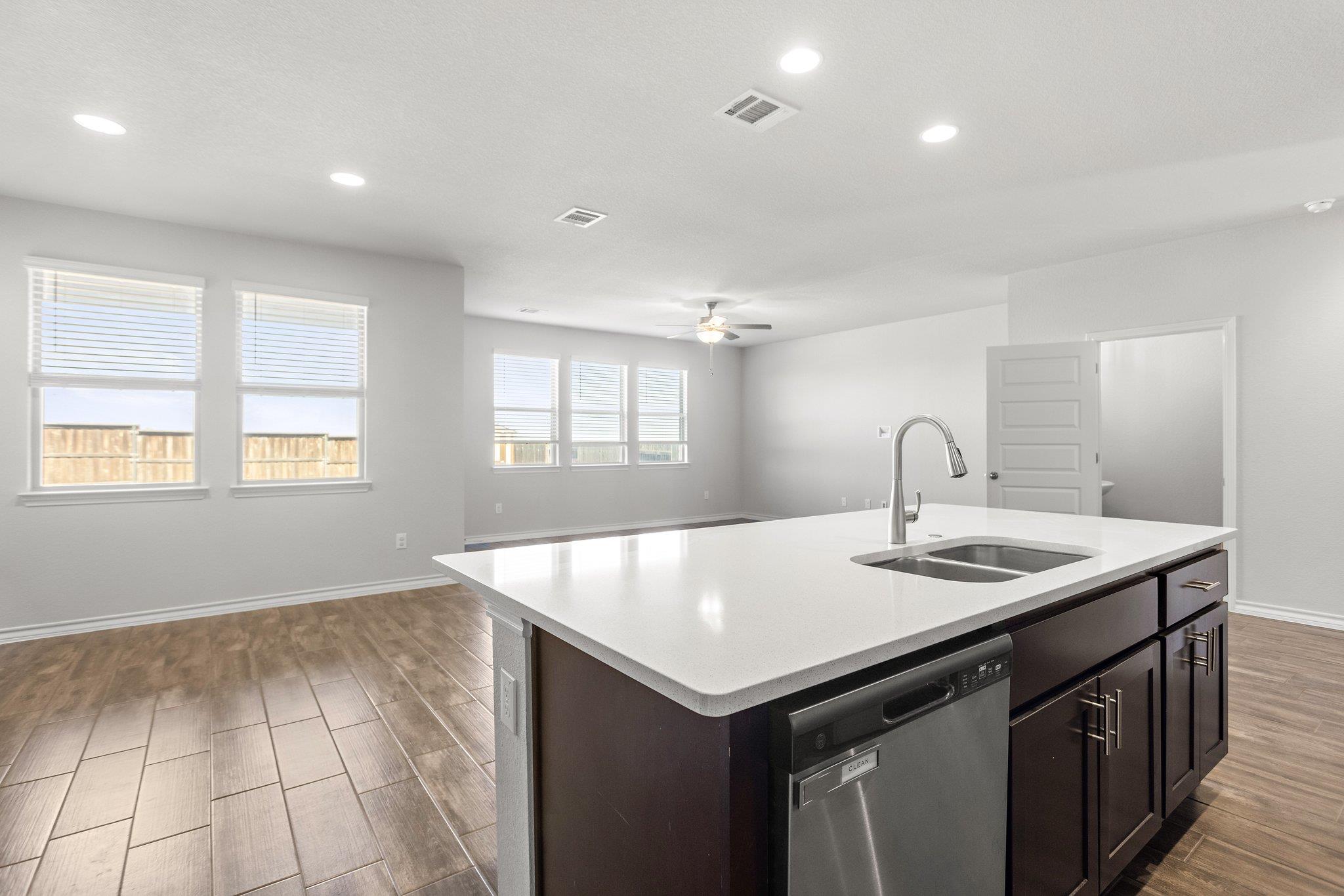 798 Eves Necklace DR