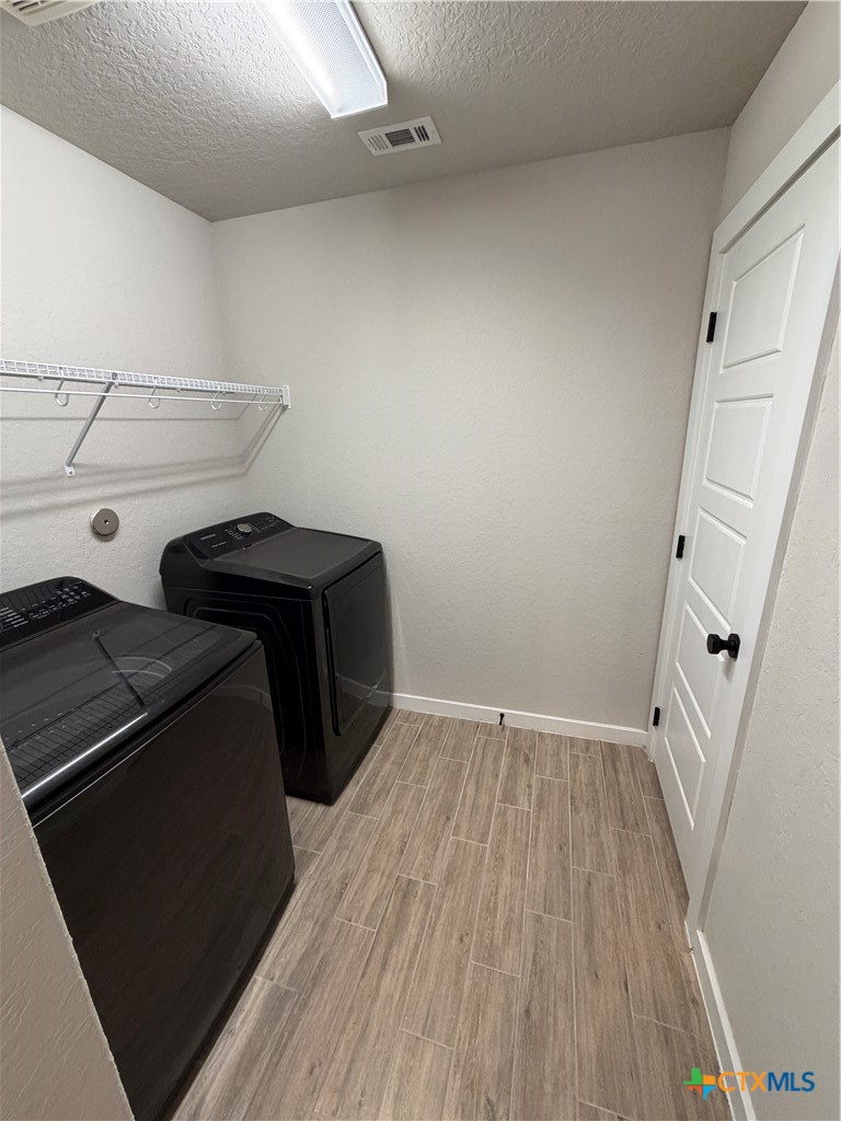1100 River Wood