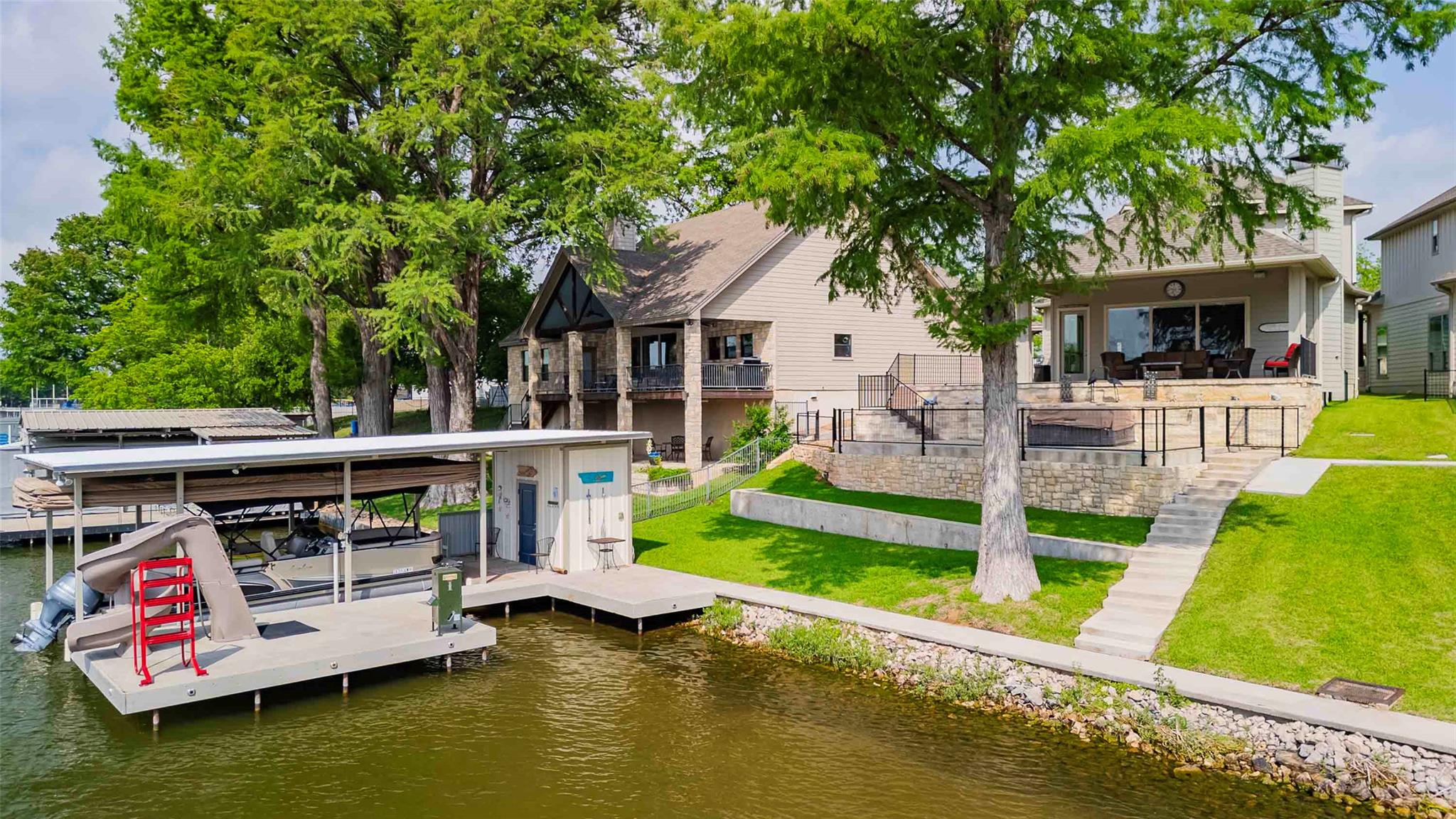 2228 Williams Lakeshore DR
