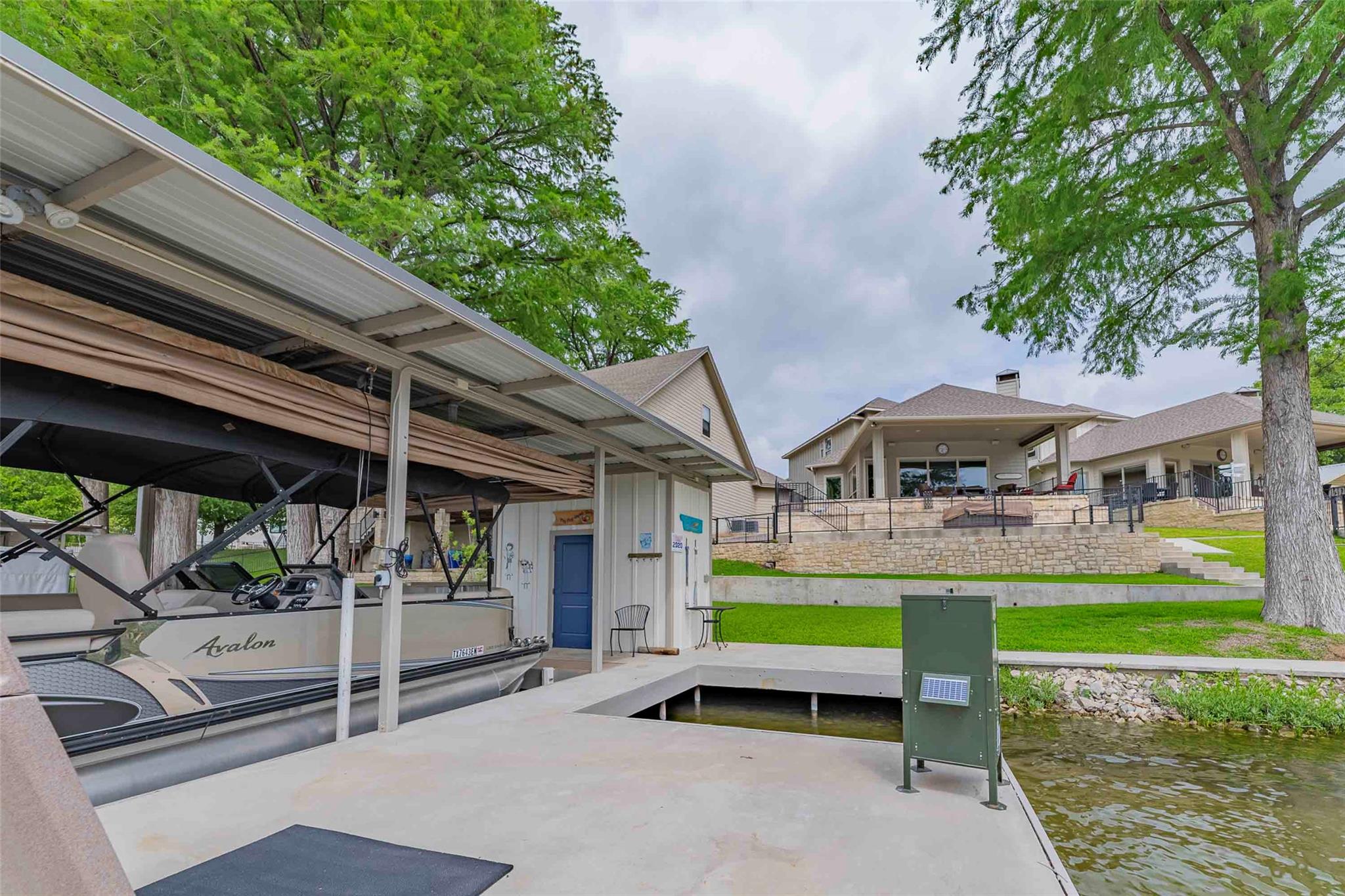 2228 Williams Lakeshore DR