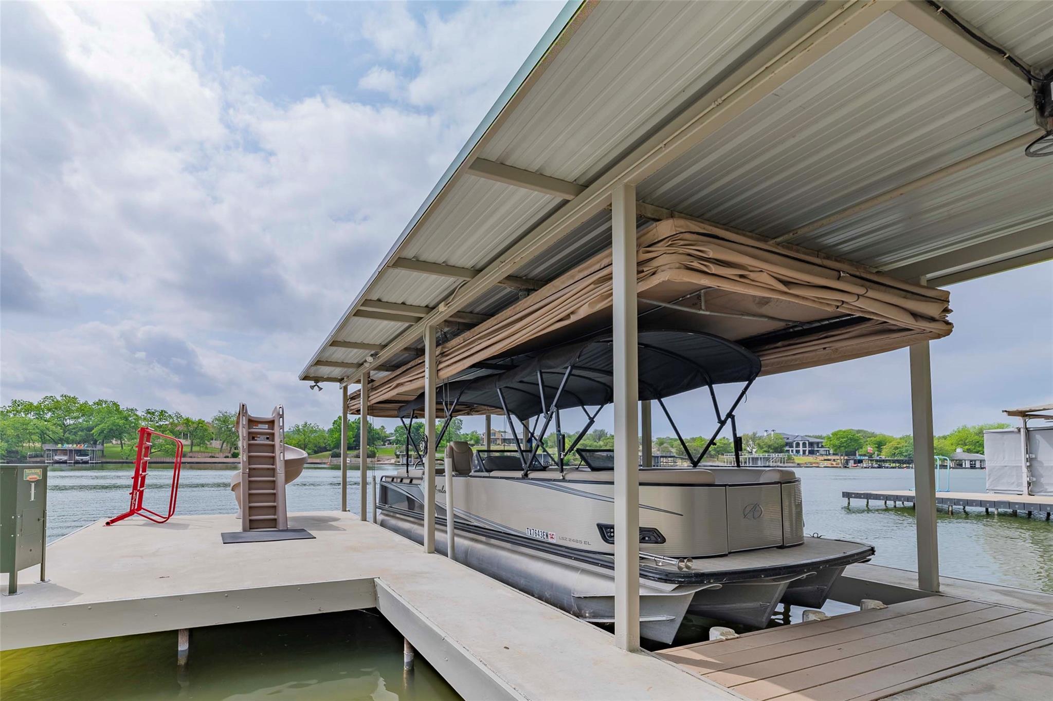 2228 Williams Lakeshore DR