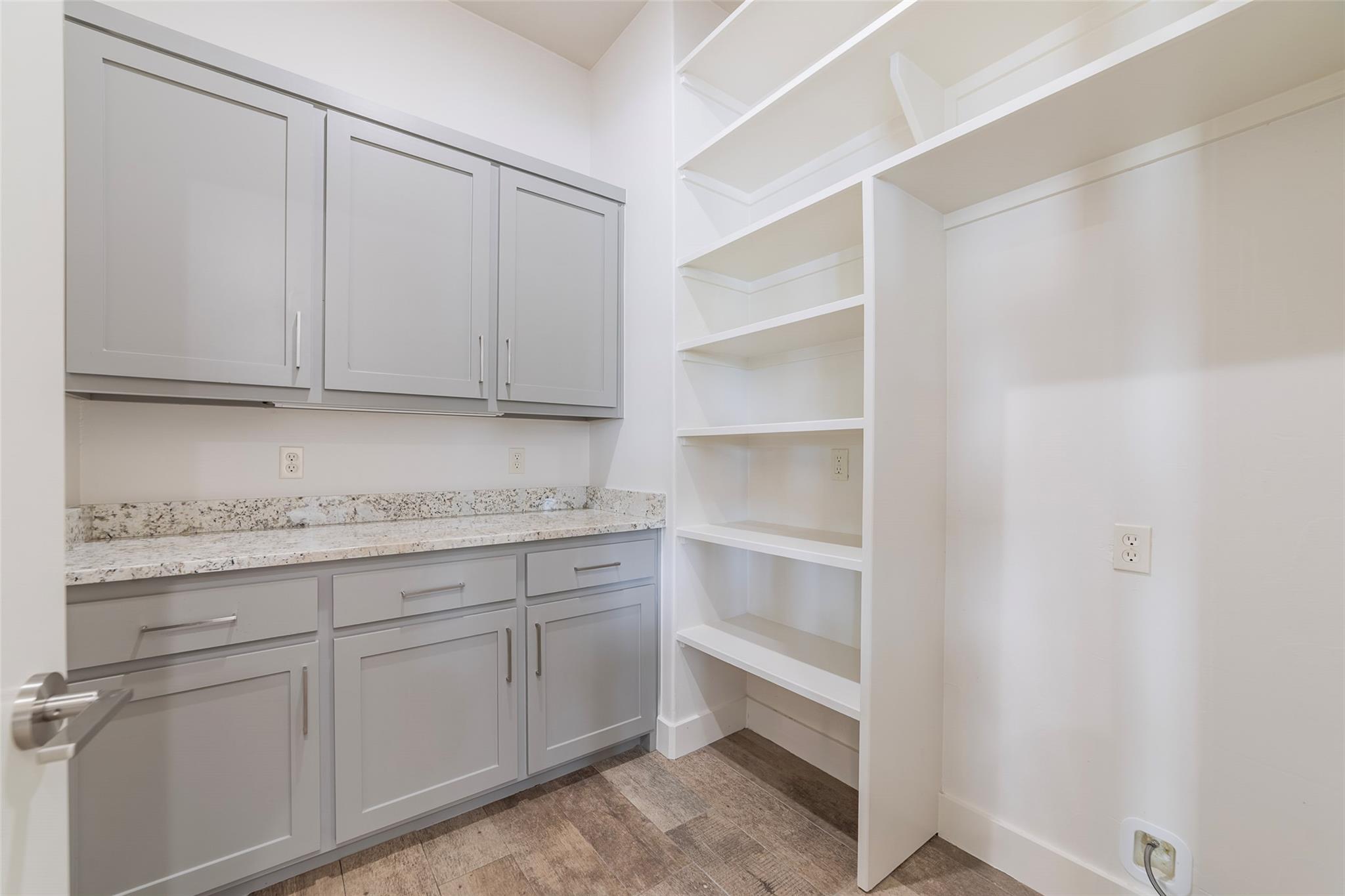 2228 Williams Lakeshore DR