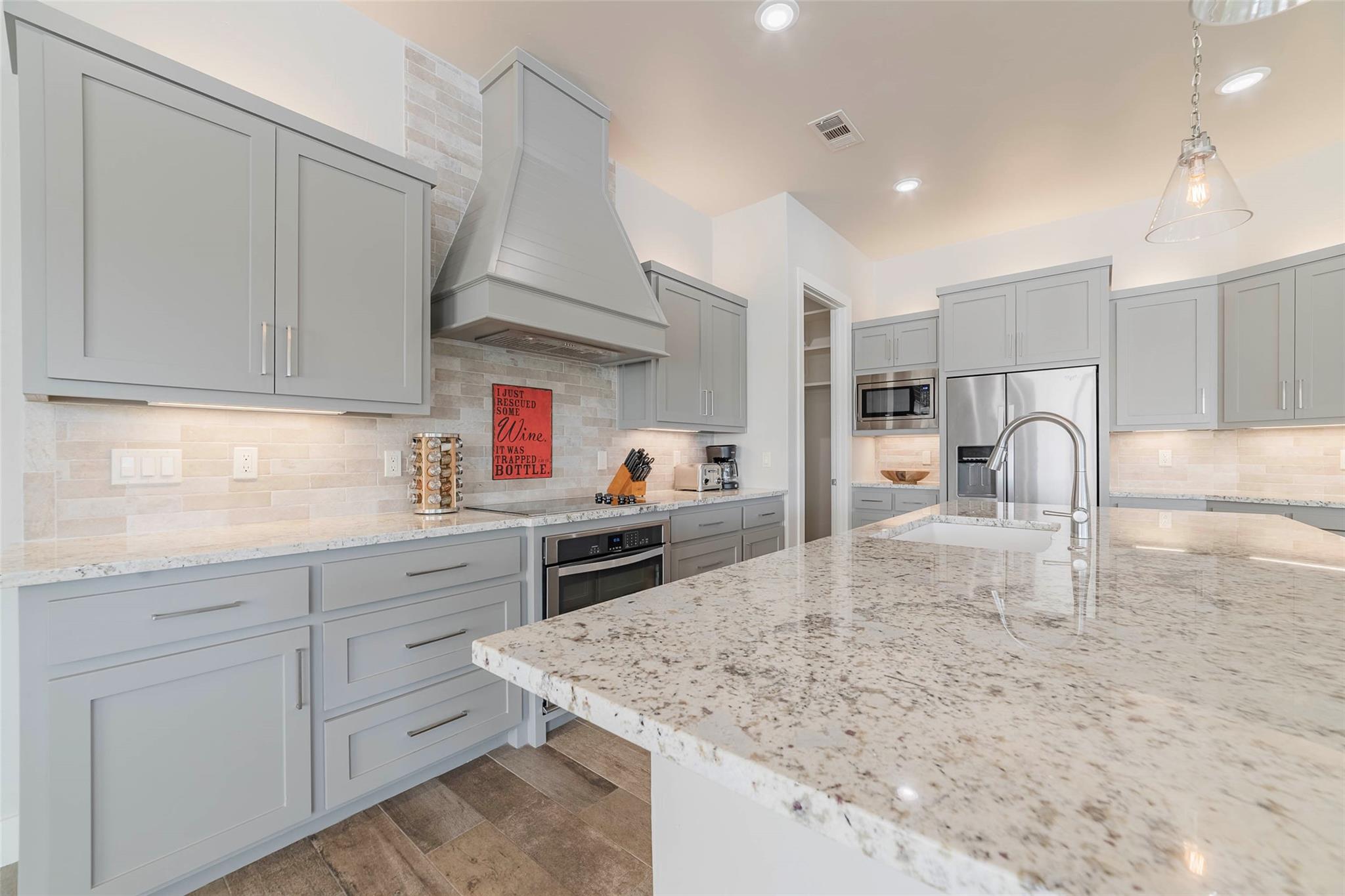 2228 Williams Lakeshore DR