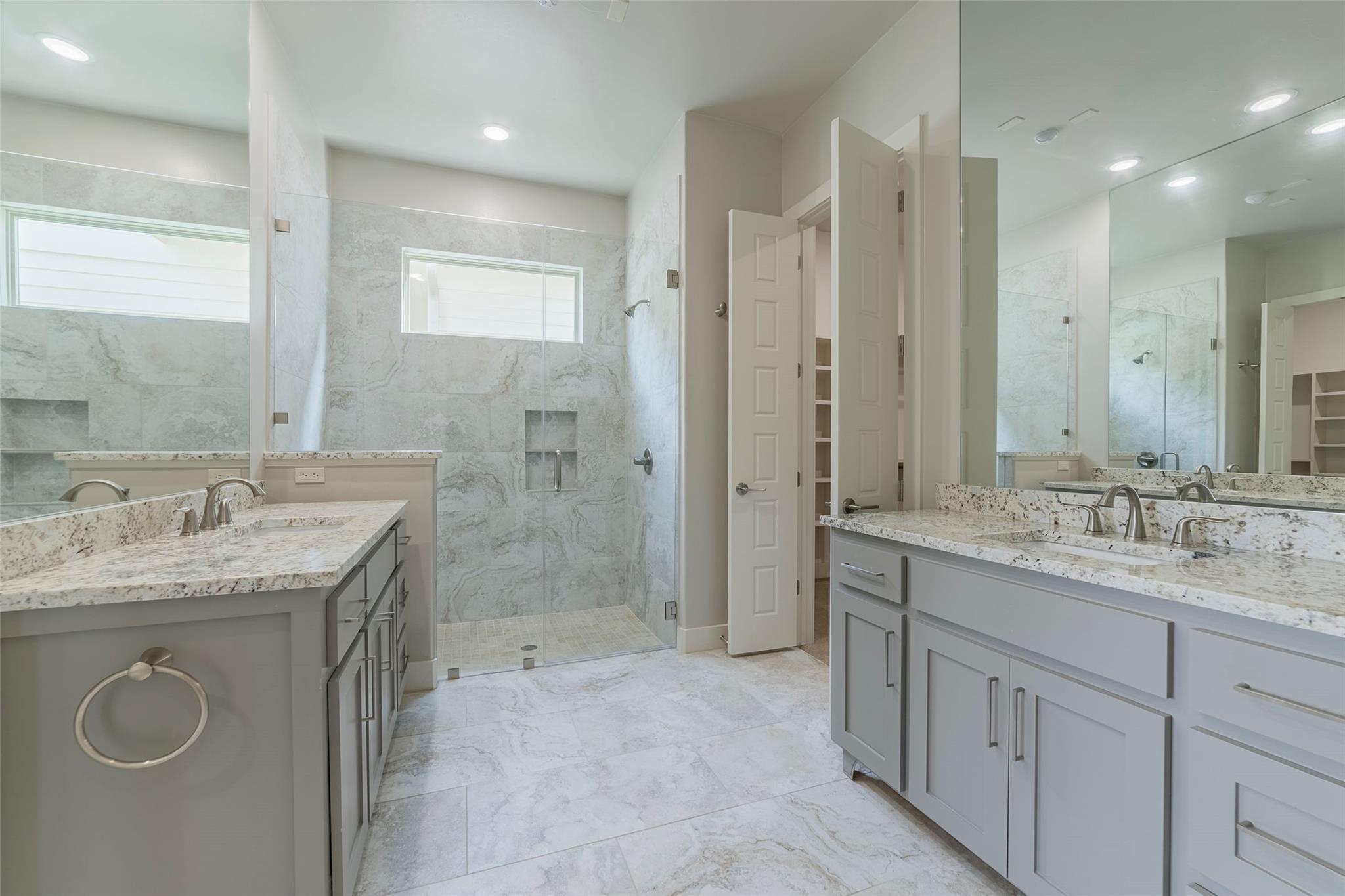 2228 Williams Lakeshore DR