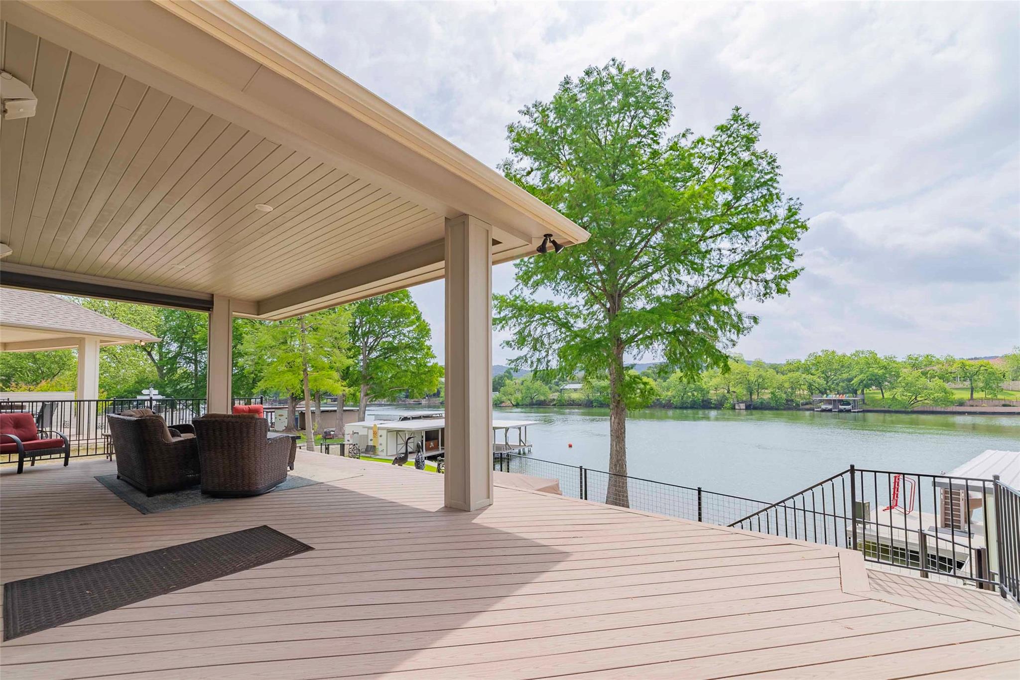2228 Williams Lakeshore DR