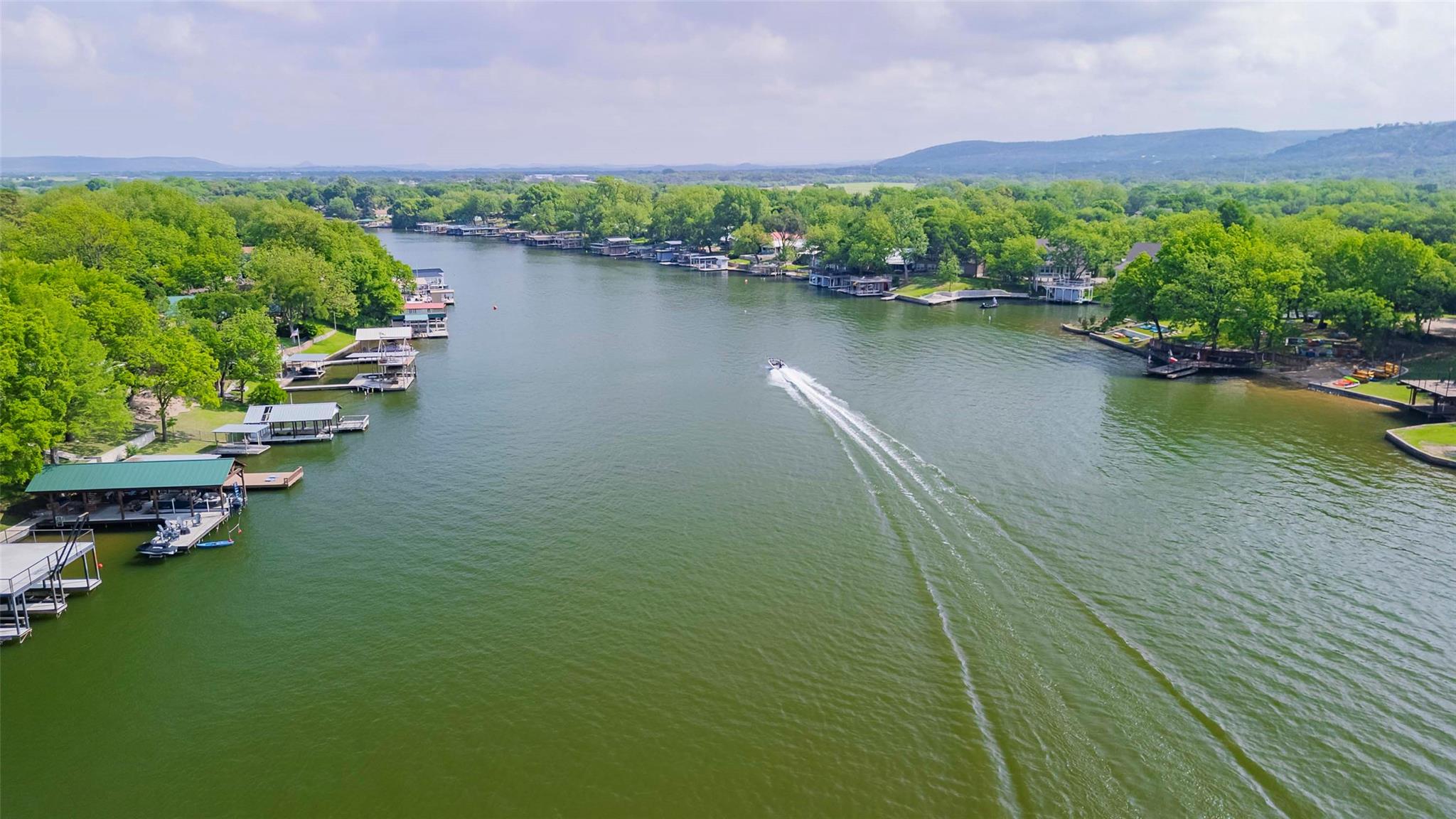 2228 Williams Lakeshore DR