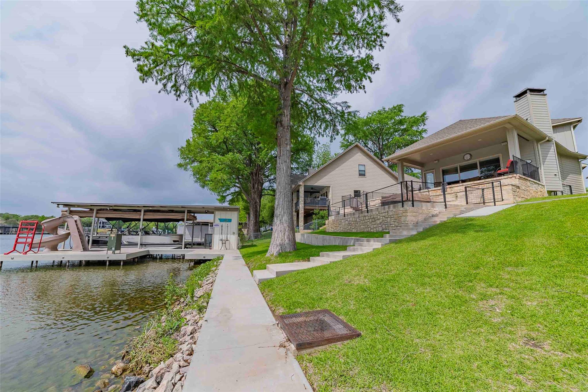 2228 Williams Lakeshore DR