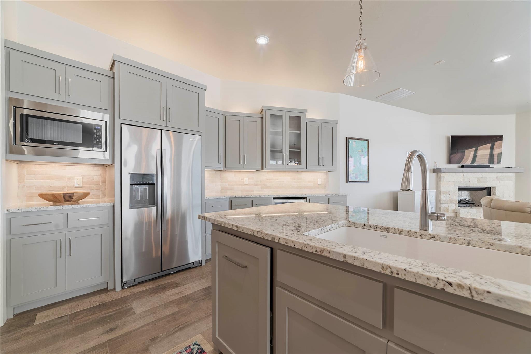 2228 Williams Lakeshore DR
