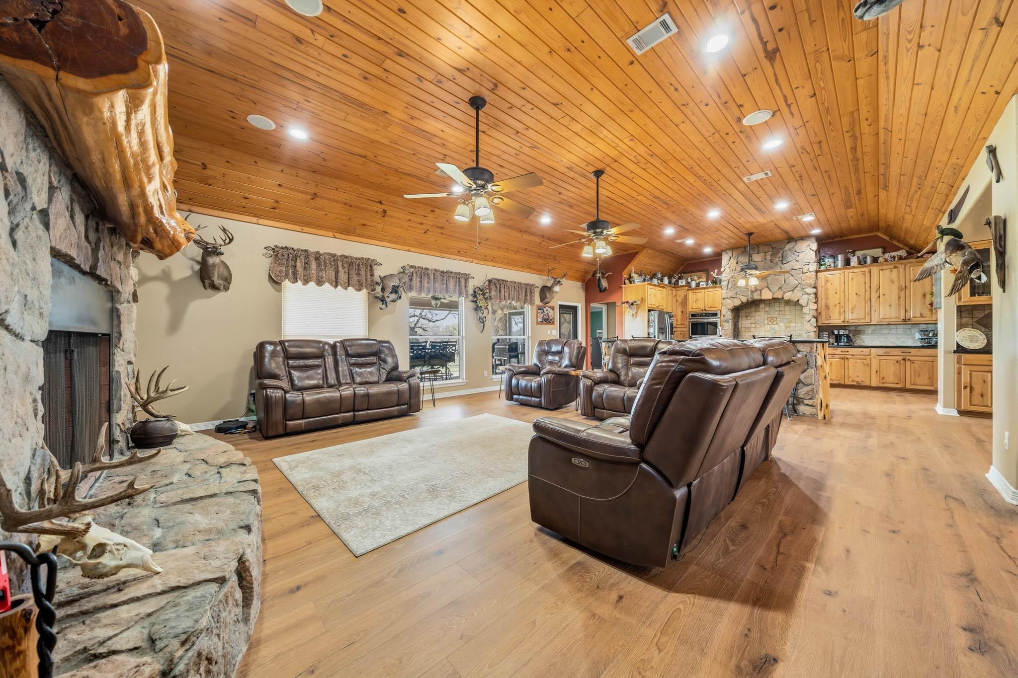 3713 County Road 386