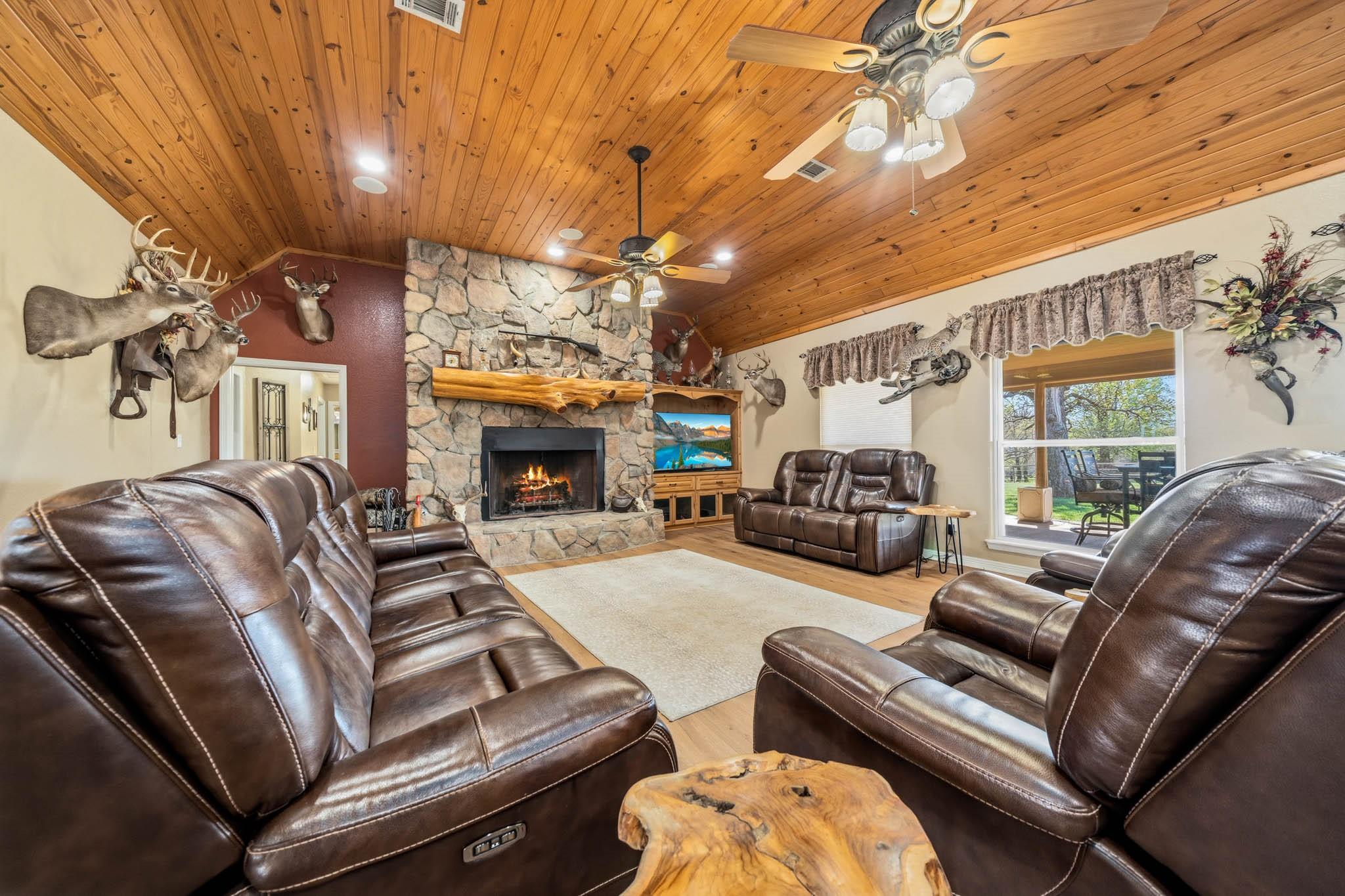 3713 County Road 386