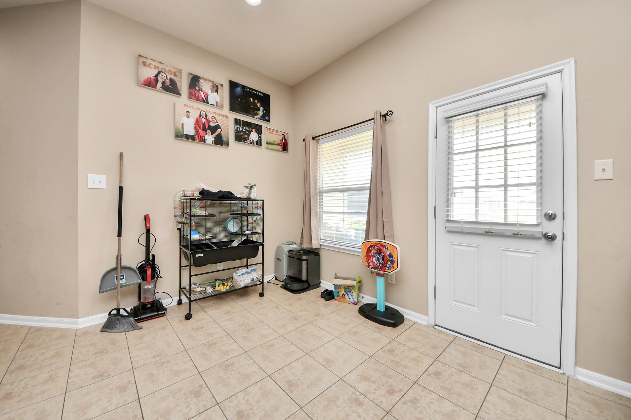 9307 Russeff Field Lane