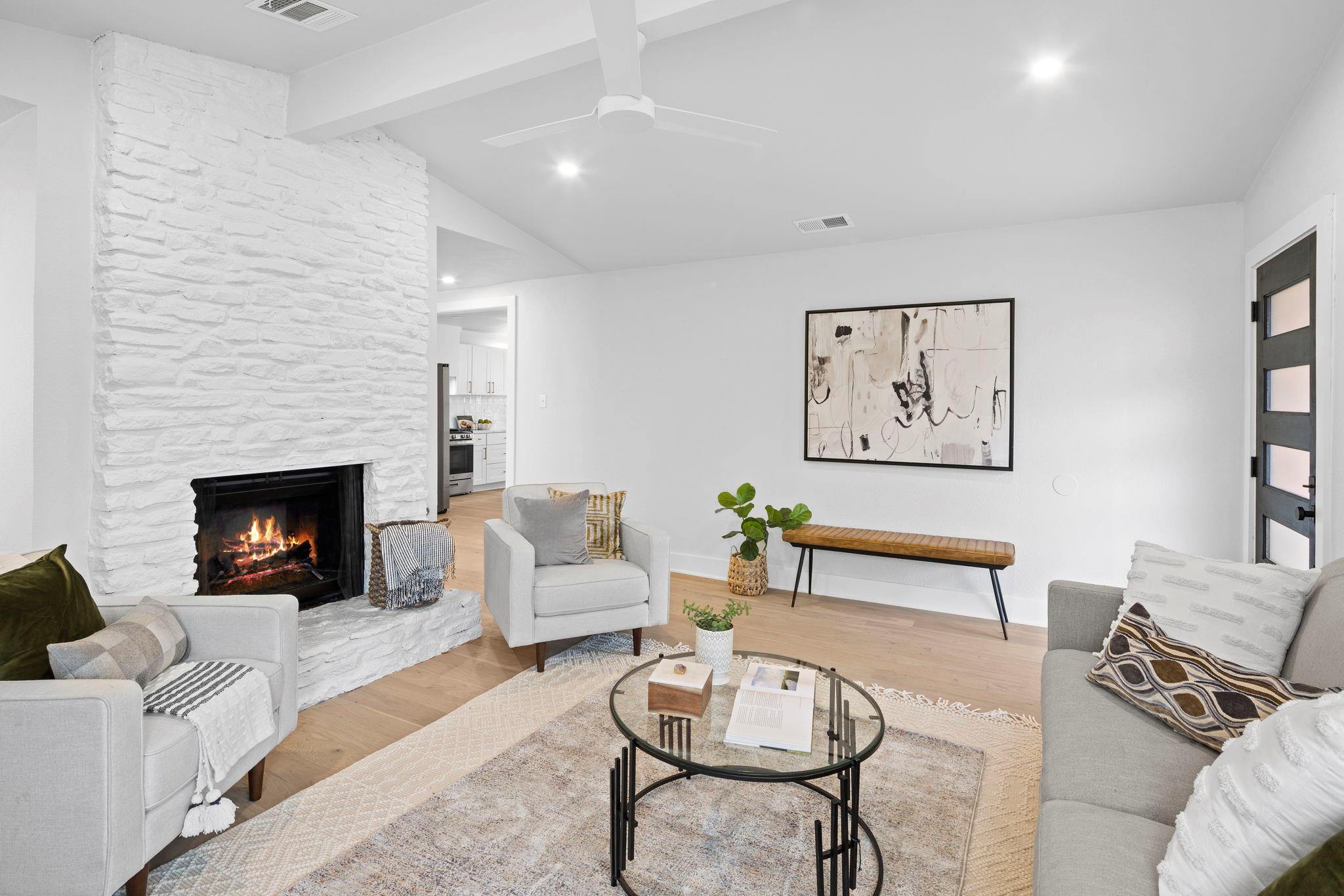 1405 Sahara Ave