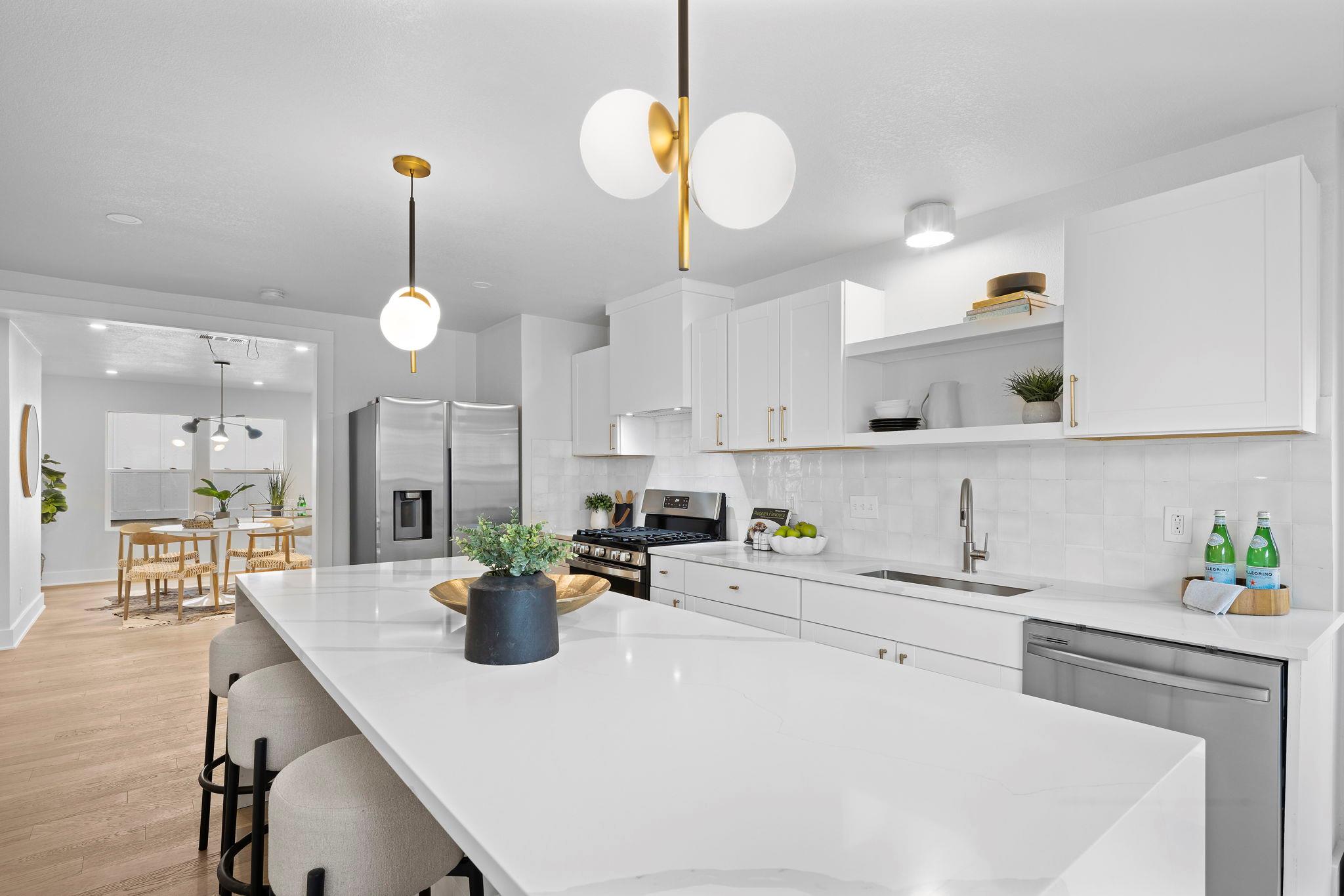1405 Sahara Ave
