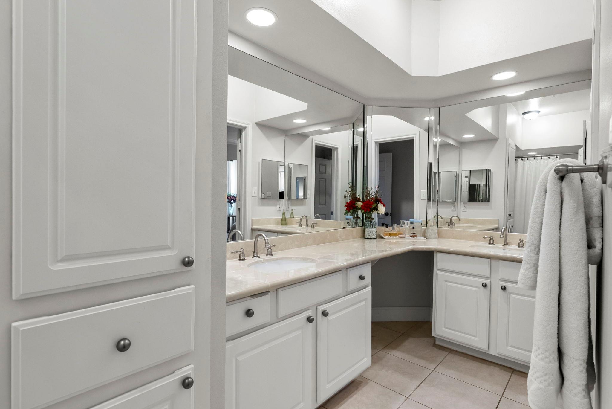 7701 Rialto BLVD # 1426