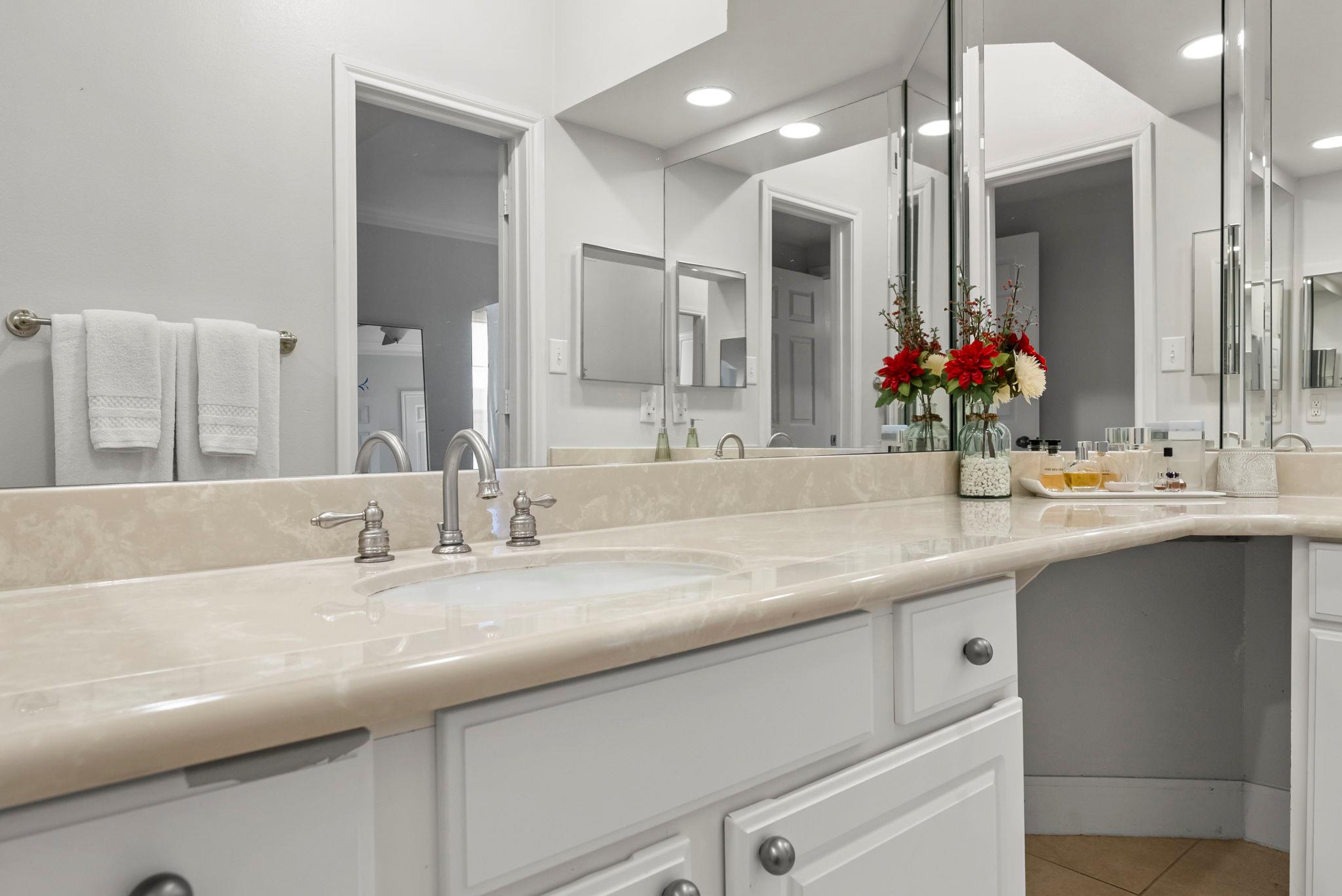 7701 Rialto BLVD # 1426