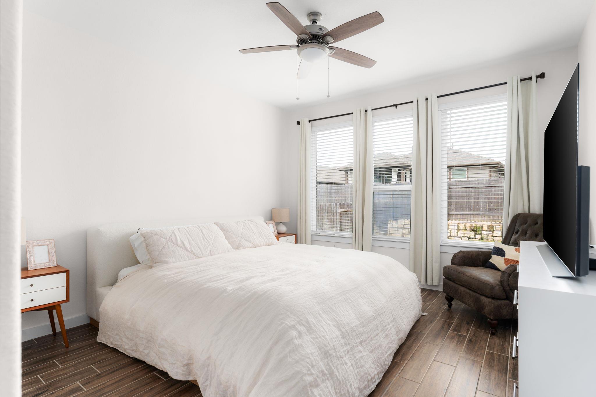 6501 Night Chinook DR