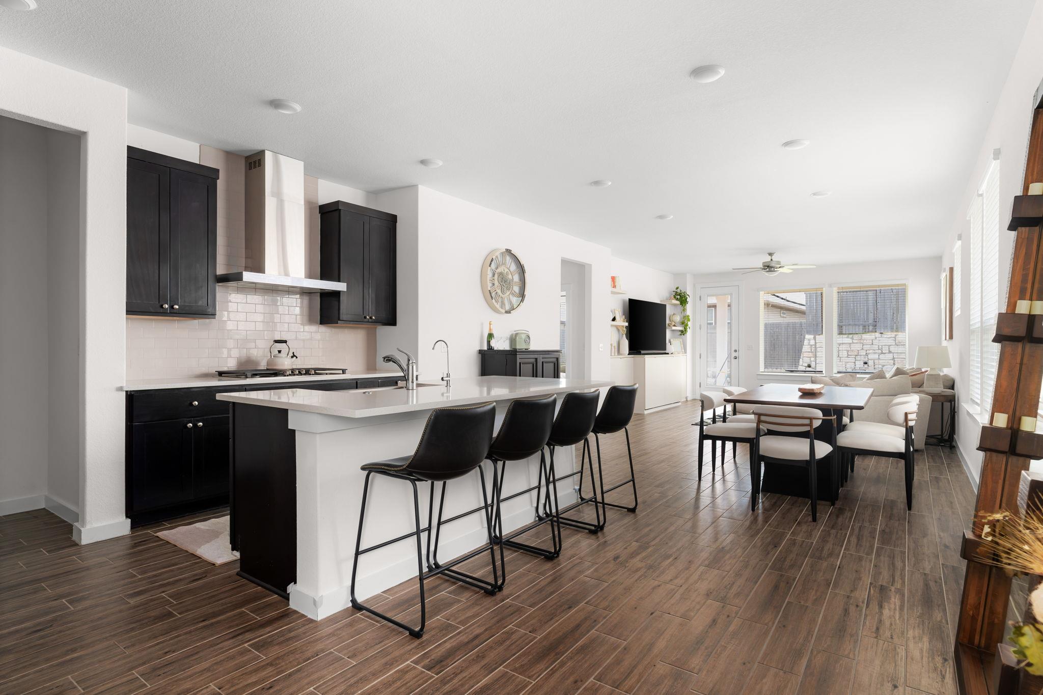 6501 Night Chinook DR