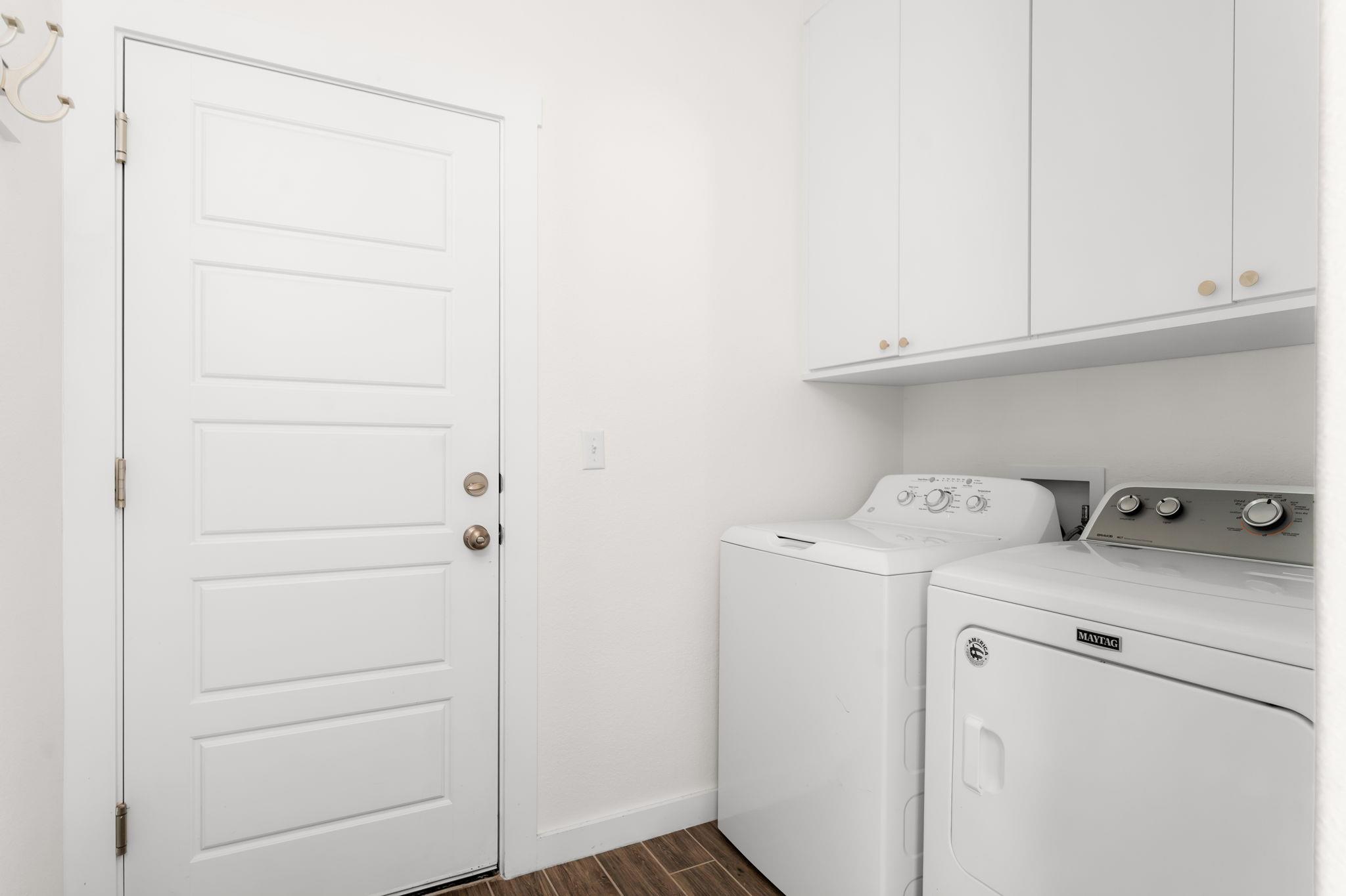 6501 Night Chinook DR