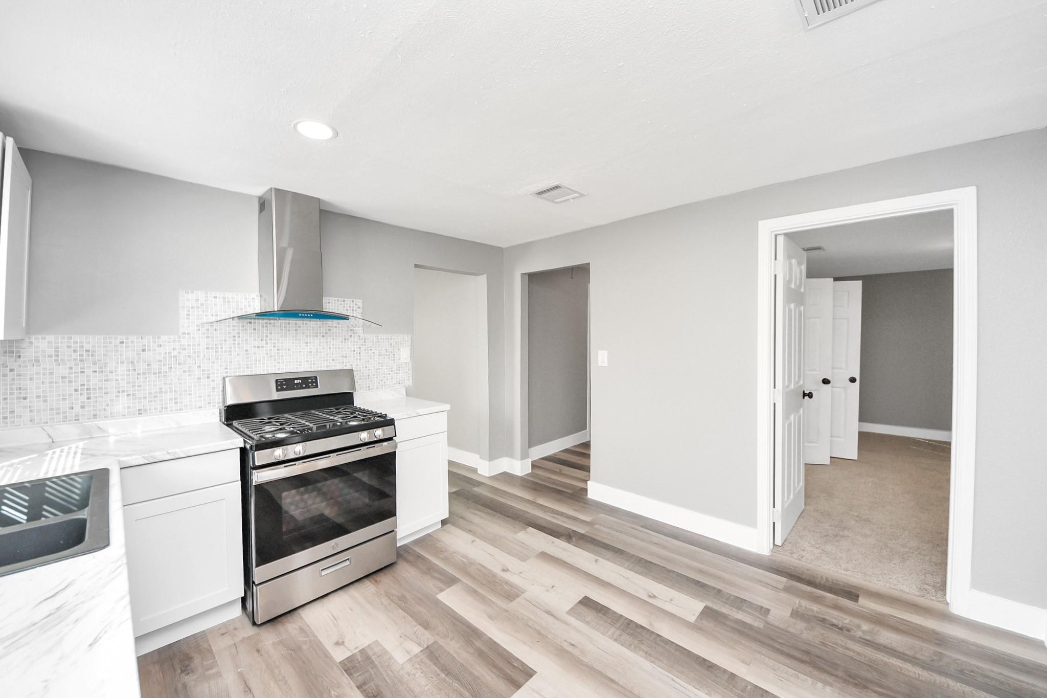 3206 Melbourne Street